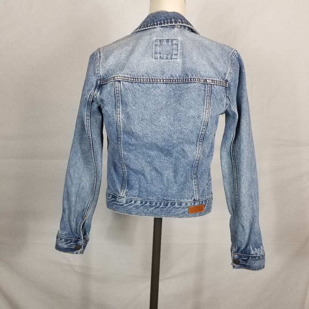 Abercrombie & Fitch Distressed Denim Jacket - Picture 6 of 9